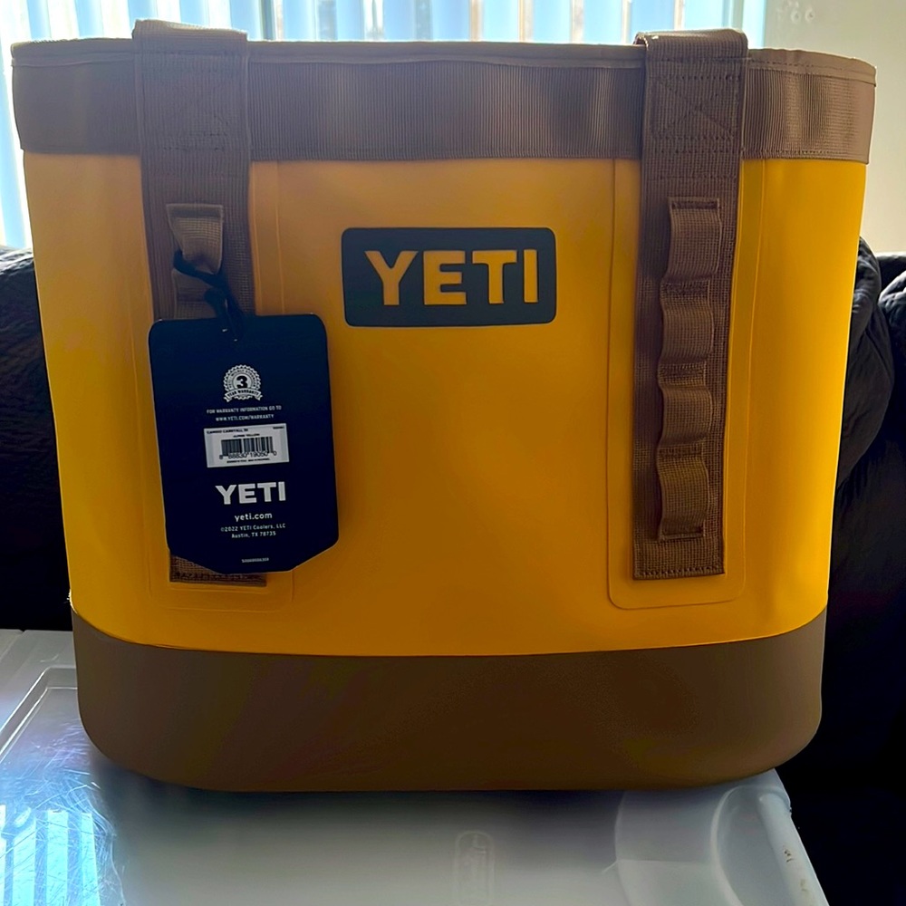 Yeti Carryall